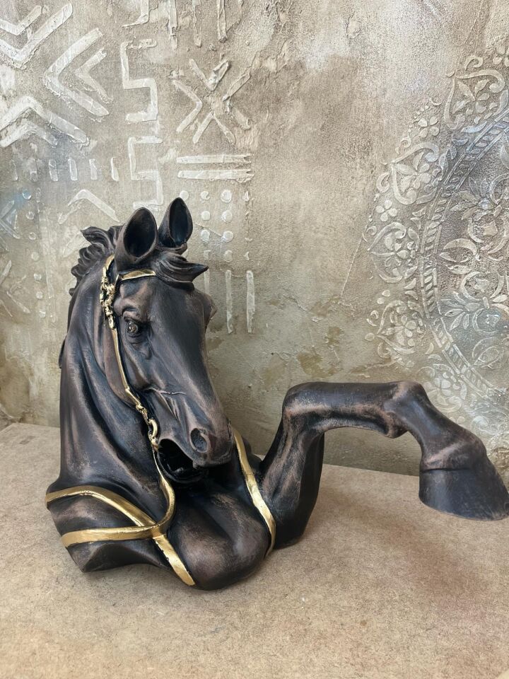 DUVAR ATI
